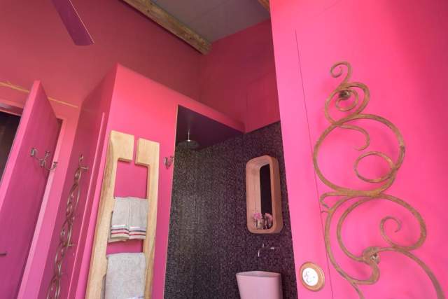 Village Castigno hôtel insolite atypique occitanie hérault béziers narbonne 