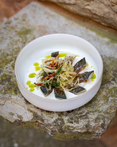 Château Castigno, Assignan, Salad La Petite Table Bistro &amp; Grill Restaurant Assignan